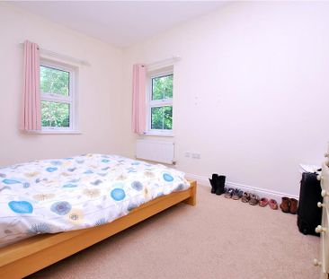 2 bedroom penthouse to rent - Photo 3