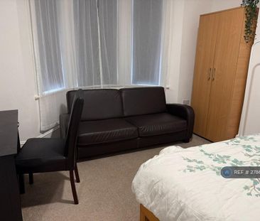 4 bedroom terraced house to rent - Photo 3