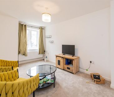 2 bed House - Mid Terrace To Let - Photo 2