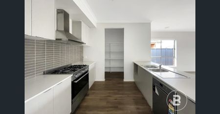 FOUR BEDROOM FAMILY HOME IN POPULAR ALFREDTON LOCALE - Photo 5