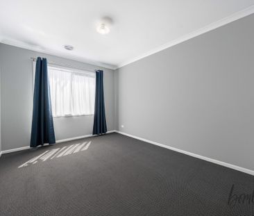 Spacious Family Living in the Heart of Kalkallo! - Photo 6