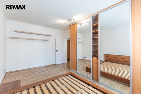 Pronájem bytu 2+1 v osobním vlastnictví 53 m², Praha 10 - Malešice - Fotografie 4