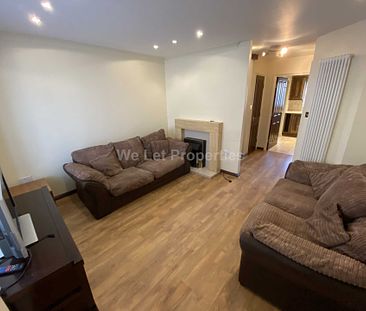 Price £2,200 pcm - Available 13/08/2024 - Furnished - Photo 3