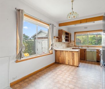 363 St Leonards Road - Photo 4