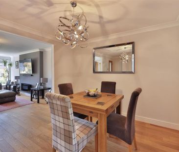 3 bedroom semi-detached bungalow to rent - Photo 6