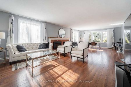 For Lease - 1730 Sunningdale Bend, Mississauga, Ontario - Photo 5