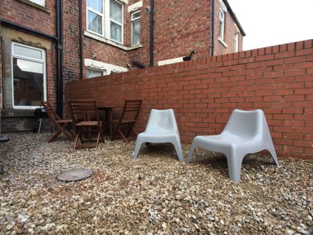 6 bedroom house of multiple occupation to rent - Photo 5