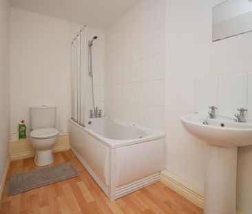 2 bedroom apartment to rent - Photo 5