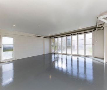 Make this home your castle! - Photo 3