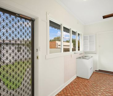 63 Leamington Street, Reservoir VIC 3073 - Photo 2
