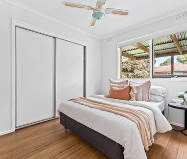 Spacious Family Living with Exceptional Outdoor Entertaining - Photo 5