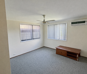 CHARMING 3-BEDROOM HOME WITH WATER VIEWS - Photo 4