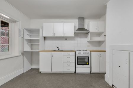 14-bedroom shared unit / apartment, Level , Mackinnon Parade - Photo 2