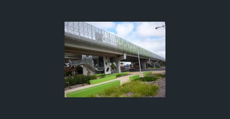 A Short Tram Ride to the City or Glenelg. - Photo 2