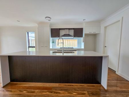 Modern Style & Effortless Living in Prime Catherine Field Location - Photo 5