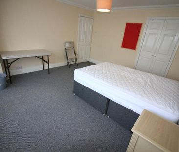 5 bedroom terraced house to rent - Photo 5