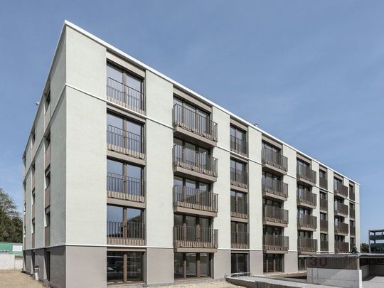 Ein glücklicher Wohnungsstart - Photo 1