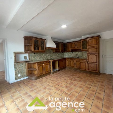 Maison rue Louis Mallet avec jardin et parking - Photo 1