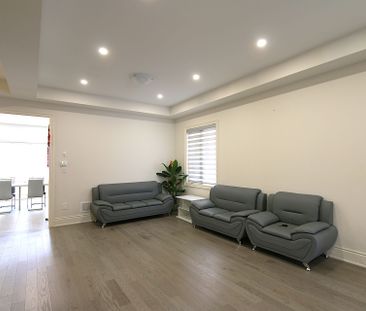 For Lease - 202 Mckean Drive, Whitchurch-Stouffville, Ontario - Photo 4