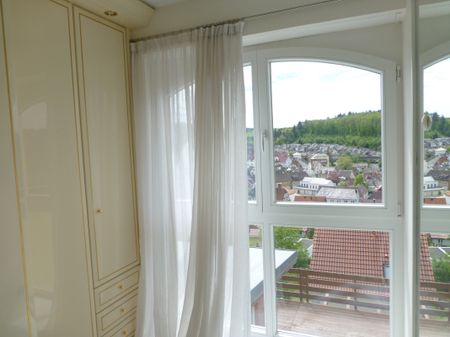 Herrliche Aussicht in hochwertig ausgestatteter 3-Zimmer-Wohnung - Photo 4