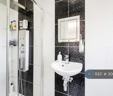 5 bedroom semi-detached house to rent - Photo 5