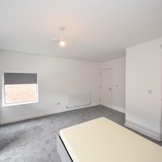 1 bedroom in a house share to rent - Photo 1