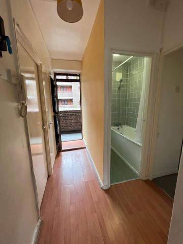 Room in a Shared Flat, London, SW4 - Photo 3