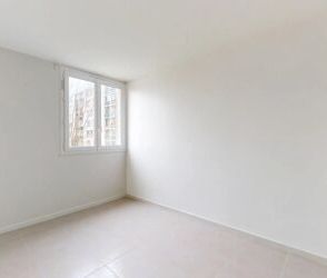 Location Appartement 3 pièces 70 m2 à Noisy-le-Grand - Photo 6