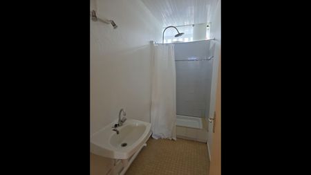 Location Appartement 4 pièces 55m² - Photo 2