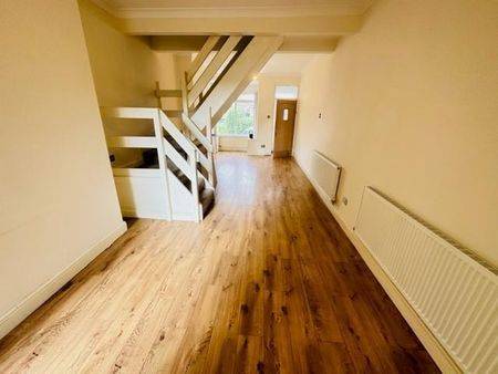 3 bedroom terraced house to rent - Photo 3
