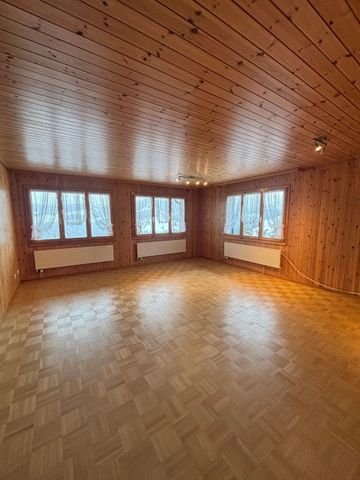 Spacious 5-room holiday apartment with balcony in Menznau - Photo 5