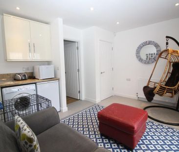 4 bedroom terraced house to rent - Photo 3
