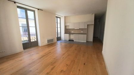 location Appartement F3 DE 67.6m² À NIMES - Photo 5