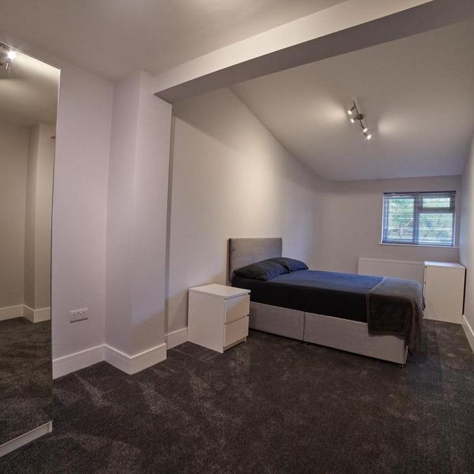 1 bedroom in a house share to rent - Photo 1