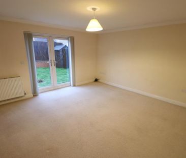 2 bedroom semi-detached bungalow to rent - Photo 1