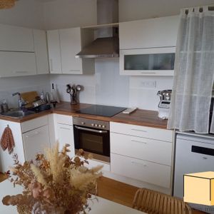 Location Appartement 4 pièces 66m² BELLEY 01300 - Photo 2