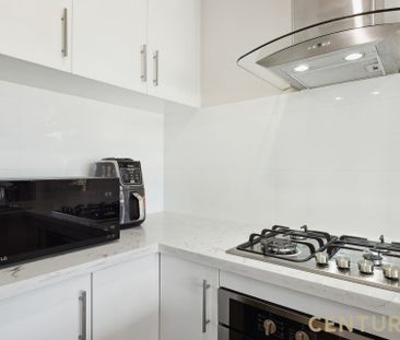 Contemporary Ground Floor Apartment Situated in Brilliant Central L... - Photo 6