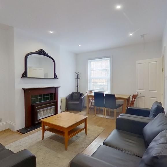 5 bedroom terraced house to rent - Photo 1