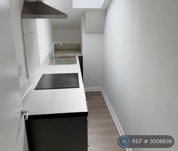 Studio to rent - Photo 4