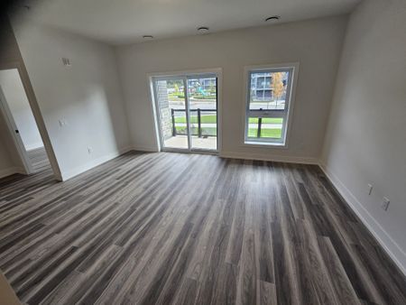 For Lease - 1100 Lackner Place Unit# 109, Kitchener, Ontario - Photo 2