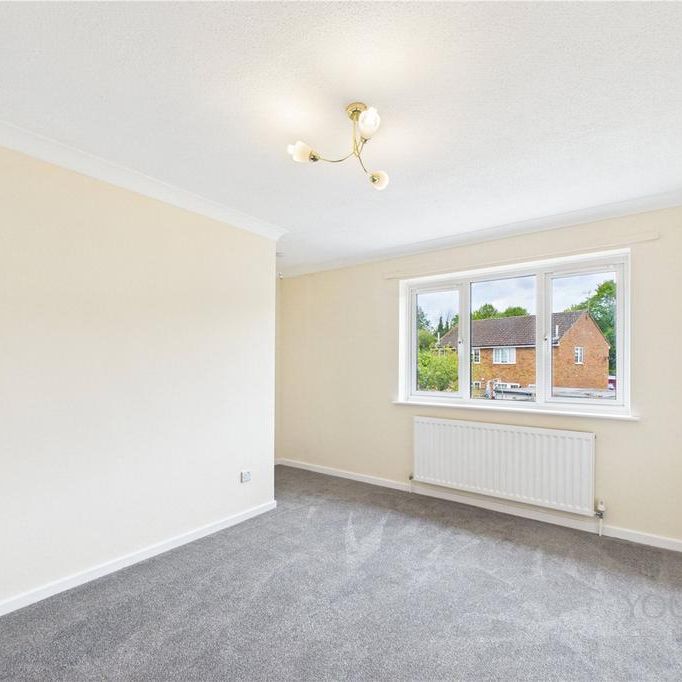 4 bedroom detached house to rent - Photo 1