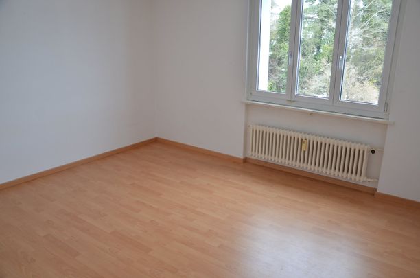 "gepflegte 3.5 Zimmer-Wohnung mit Balkon beim Bahnhof" - Foto 1