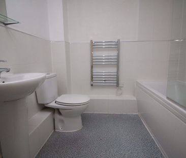 2 Bedroom Flat - Photo 1