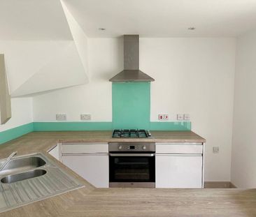 3 bedroom semi-detached house to rent - Photo 4