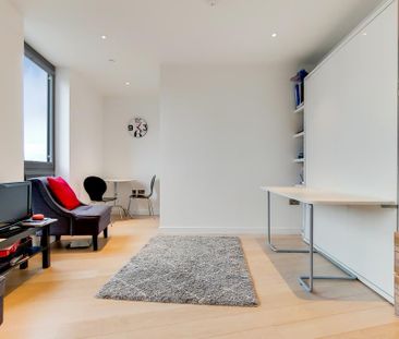 Studio to rent - Photo 1