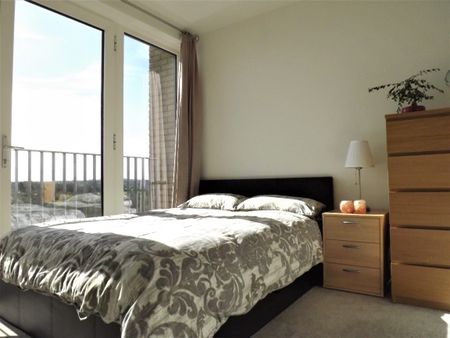 Two Bedrrom Two Bathroom Apartment To Let West Hendon NW9 - Photo 5