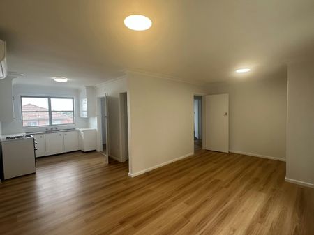 Neat & Convenient 2-Bedroom Unit - Photo 5