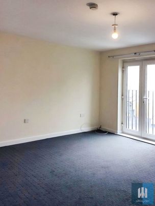 Clare Hill View, Huddersfield, HD1 - Photo 1