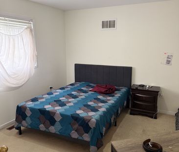 For Lease - 16 Edenvalley Road, Brampton, Ontario - Photo 5