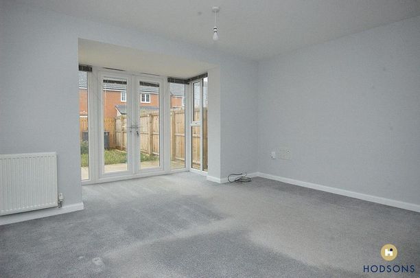 3 bedroom semi-detached house to rent - Photo 1